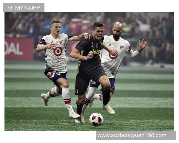 足球明星夏日休闲短裤时尚搭配图片欣赏与潮流趋势解析